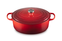 Le Creuset Signature Oval Oven, 8 qt. Le Creuset