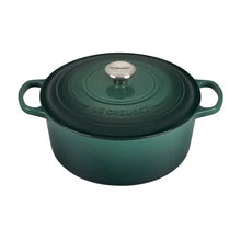 Le Creuset Signature Round Dutch Oven, 7.25 qt. - Greenhouse Home
