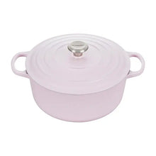 Le Creuset Signature Round Dutch Oven, 7.25 qt., [product_price]- Greenhouse Home