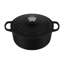 Le Creuset Signature Round Dutch Oven, 7.25 qt., [product_price]- Greenhouse Home
